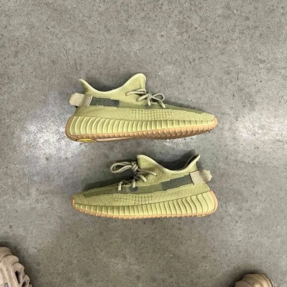 adidas Yeezy Boost 350 V2 Sulfur FY5346 Men Size 9 Worn Once No Original Box - Picture 2 of 10